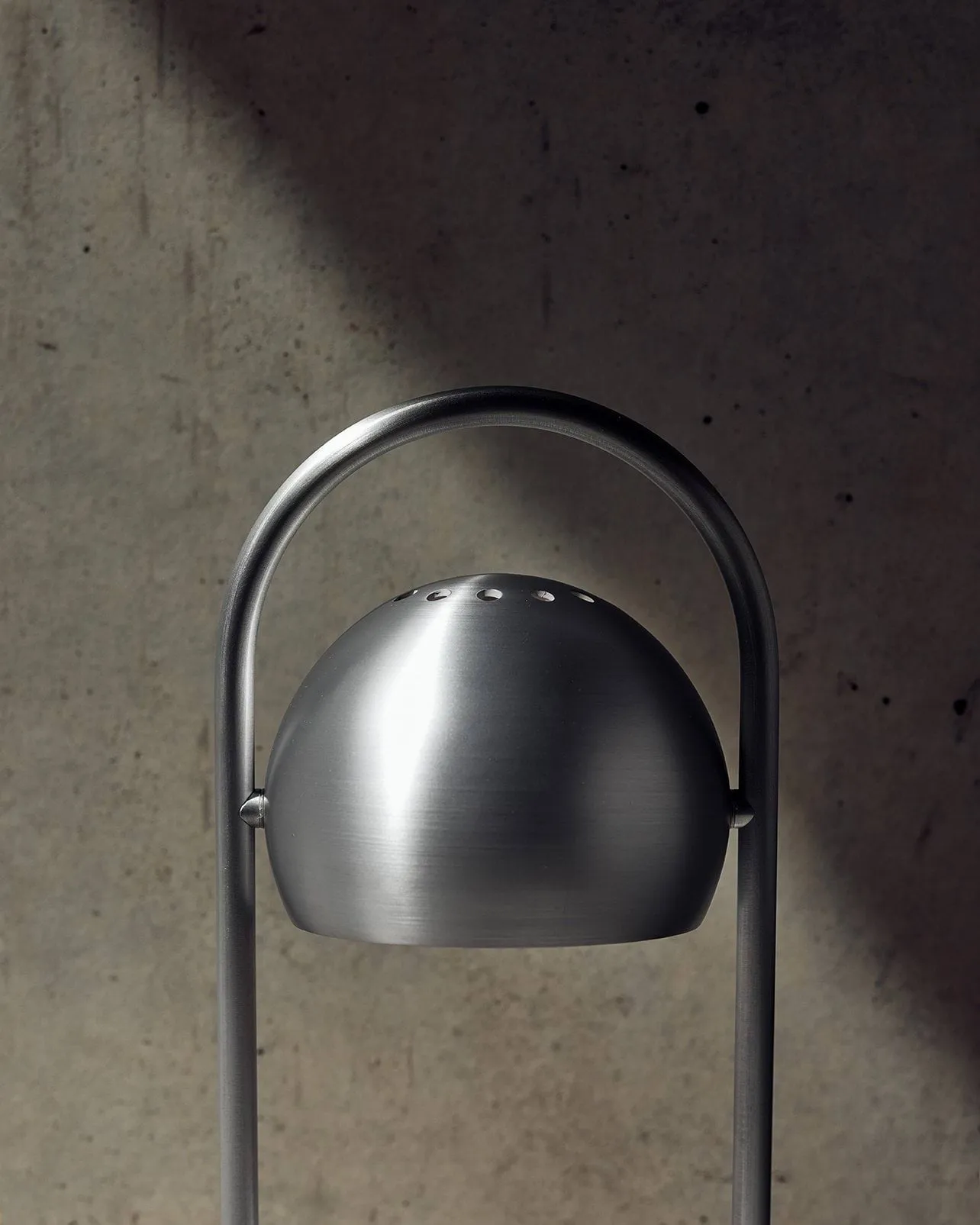 Ball portable table lamp, Brushed aluminium, 32 cm Frandsen