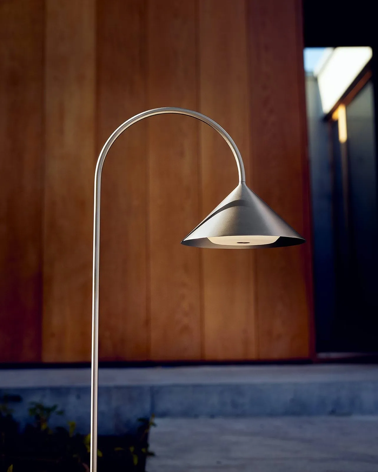 Grasp garden spear garden lamp, Brushed stainless steel, 82 cm Frandsen