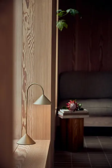 Grasp portable table lamp - Sand Grey, 47 cm - Frandsen