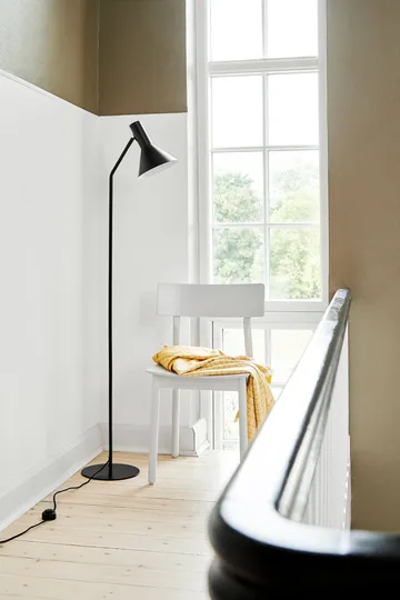 Lyss floor lamp - Matt black, 150 cm - Frandsen