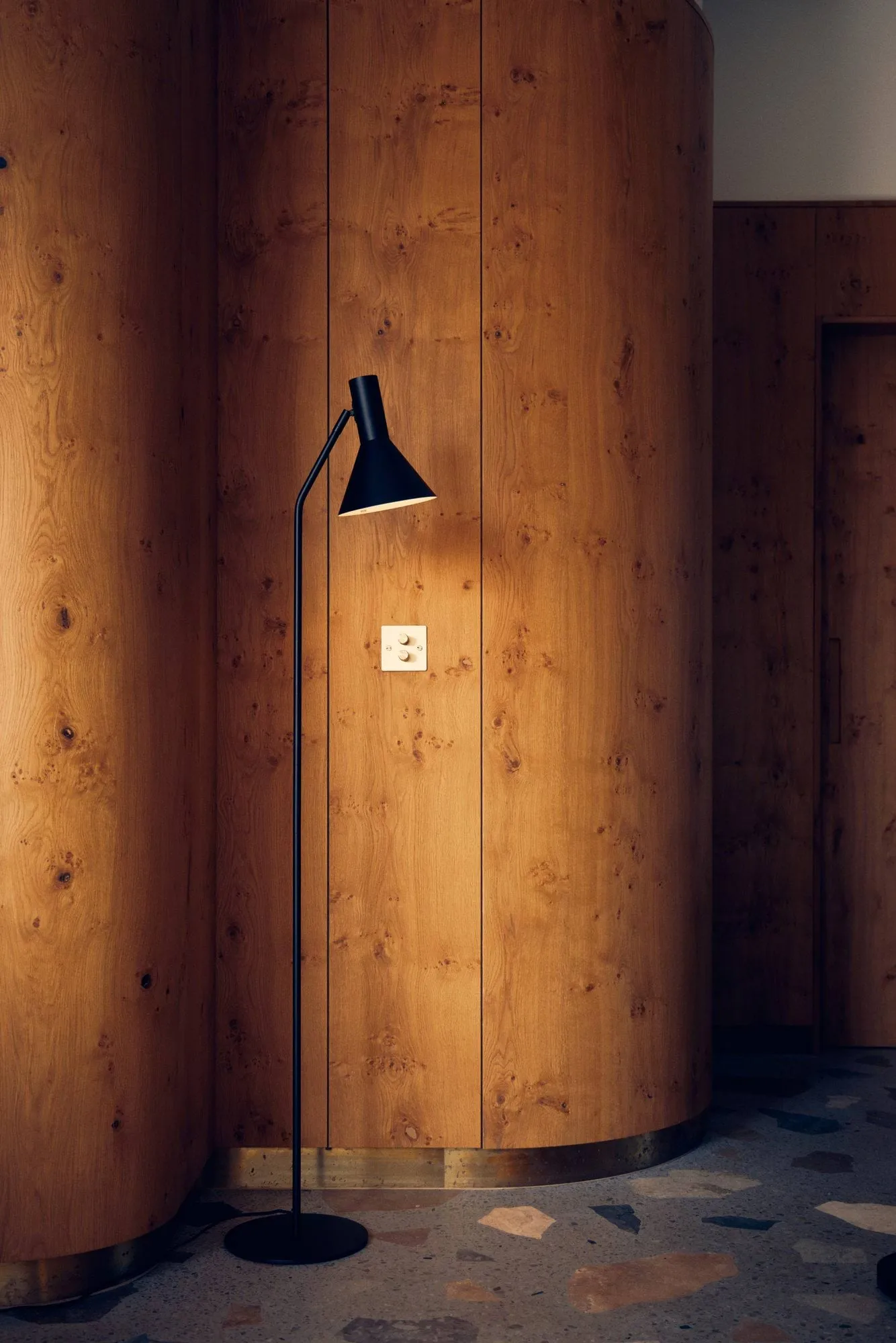 Lyss floor lamp, Matt black, 150 cm Frandsen