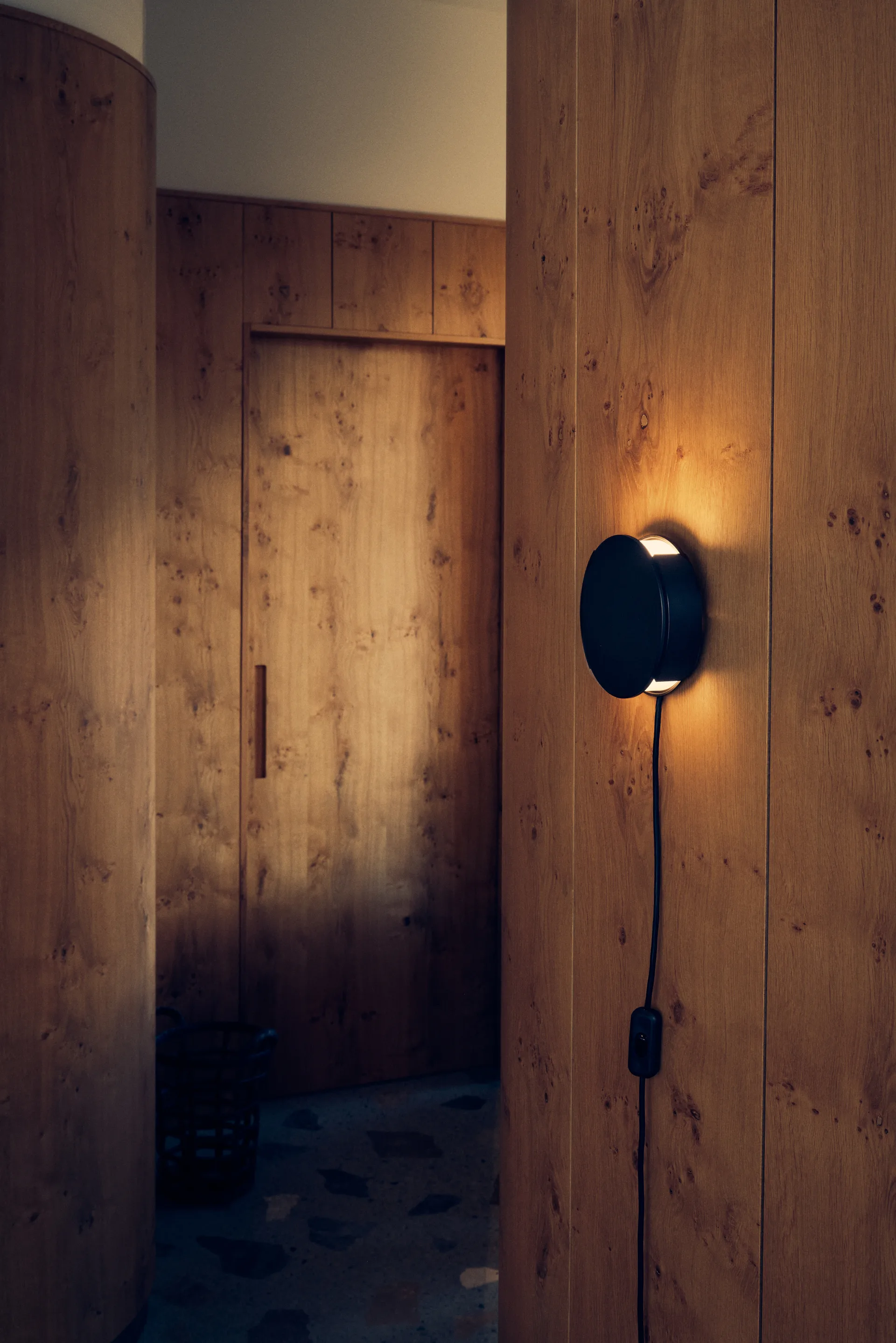 Rotate wall lamp, Black Frandsen