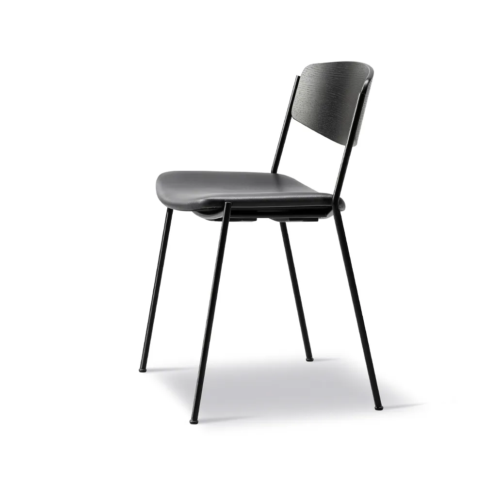 Lynderup 3081 chair, Leather omni 301-black Fredericia Furniture