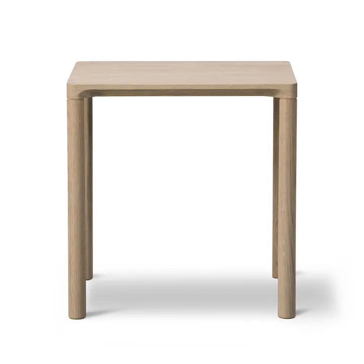 Piloti 6700 side table - Lacquered oak - height 41 cm - Fredericia Furniture
