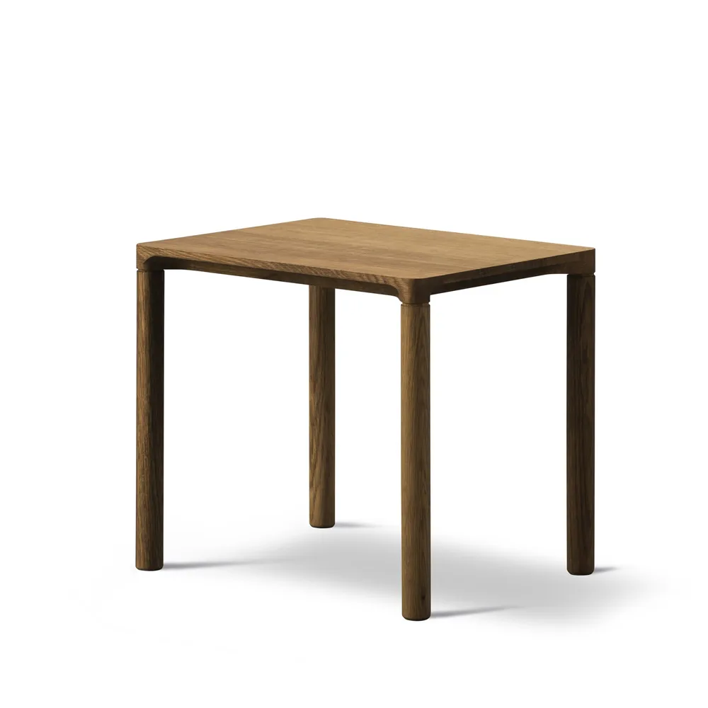 Piloti 6700 side table, Smoked oak-height 41 cm Fredericia Furniture