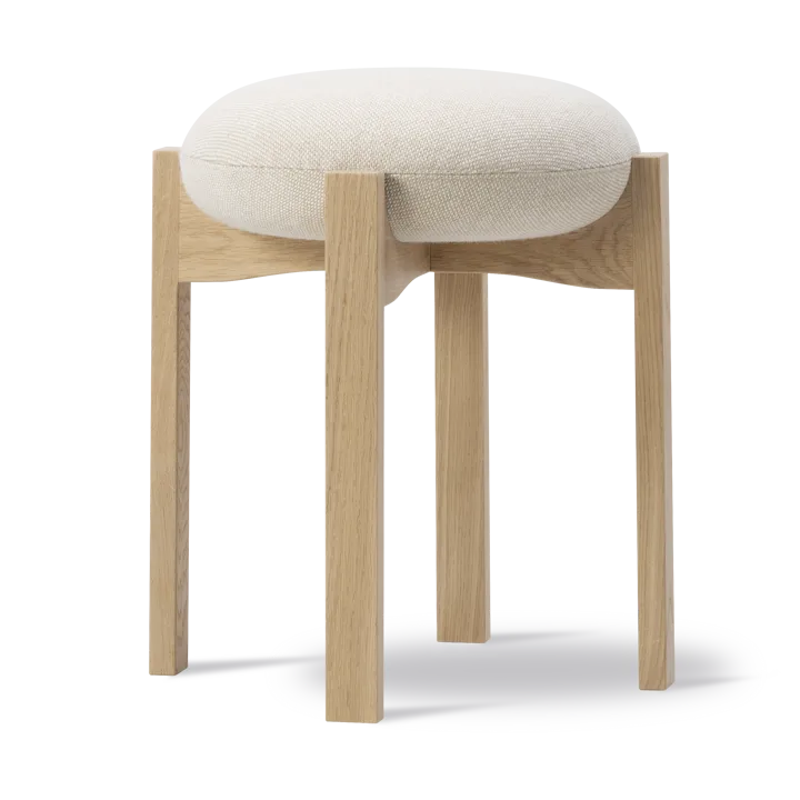 Pioneer low stool - Hallingdal 200-lacquered oak - Fredericia Furniture