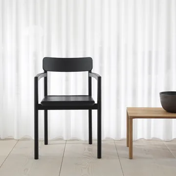Post 3445 armchair - Lacquered oak - Fredericia Furniture