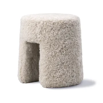 Sequoia ottoman - Sheepskin moonlight - Fredericia Furniture
