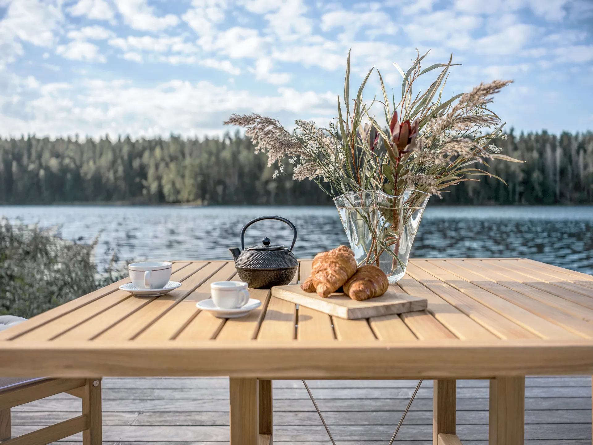 65 table, Teak, 128x120x68 cm Fri Form