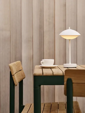 Clam portable table lamp 31 cm - White - Fritz Hansen