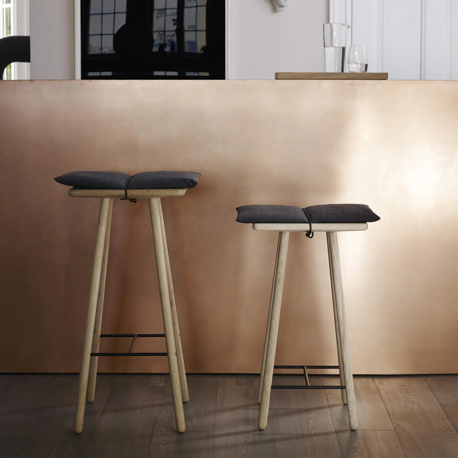 Georg barstool low, Oak Fritz Hansen