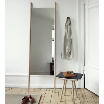 Georg stool - Linen, oak untreated, incl. linen cushion - Fritz Hansen