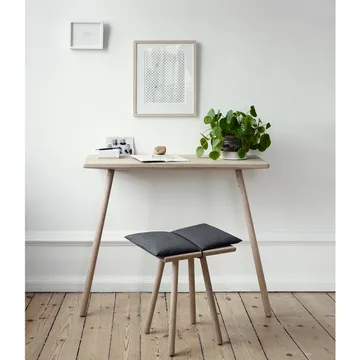 Georg stool - Linen, oak untreated, incl. linen cushion - Fritz Hansen