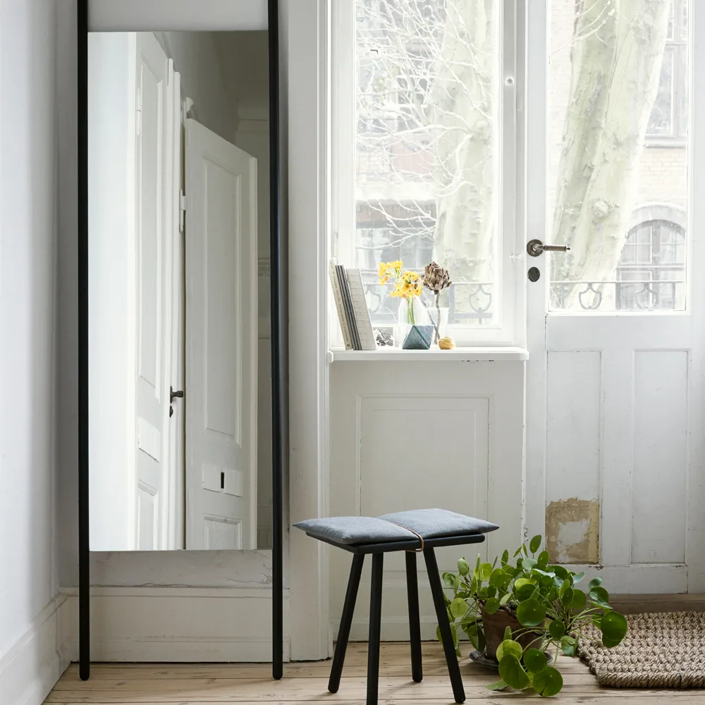 Georg stool, Linen, oak untreated, incl. linen cushion Fritz Hansen