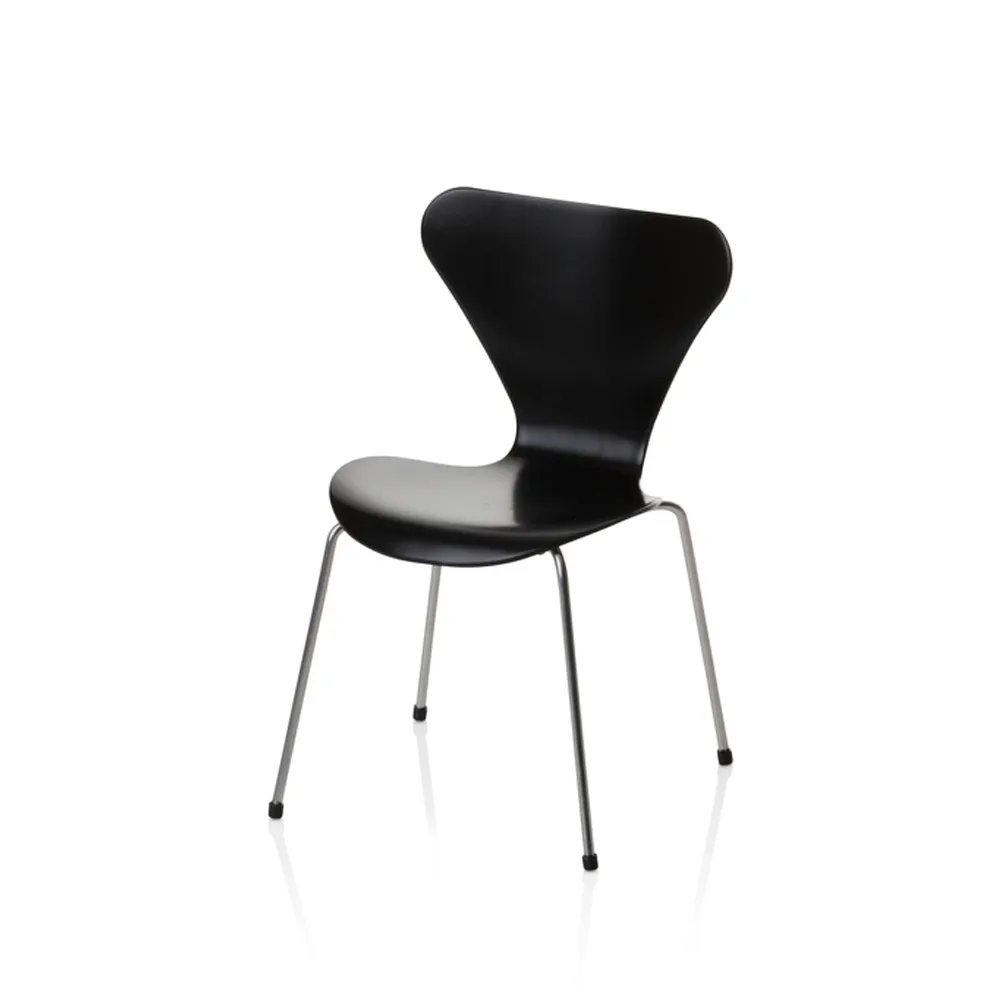 Series 7 chair miniature, Black Fritz Hansen