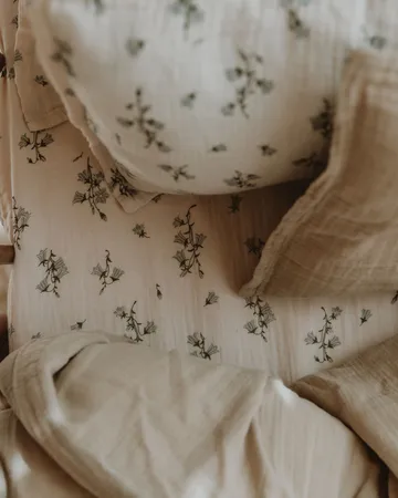Bluebell Muslin fitted sheet - 90x200x30 cm - Garbo&Friends