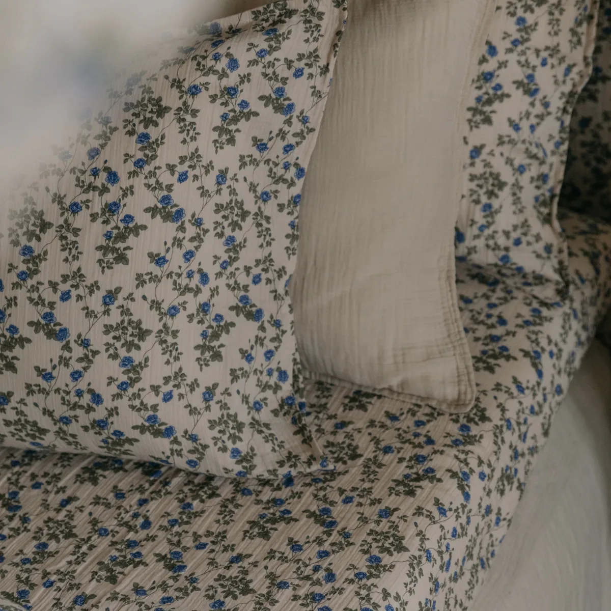 Dainty Muslin fitted sheet, 90x200x30 cm Garbo&Friends