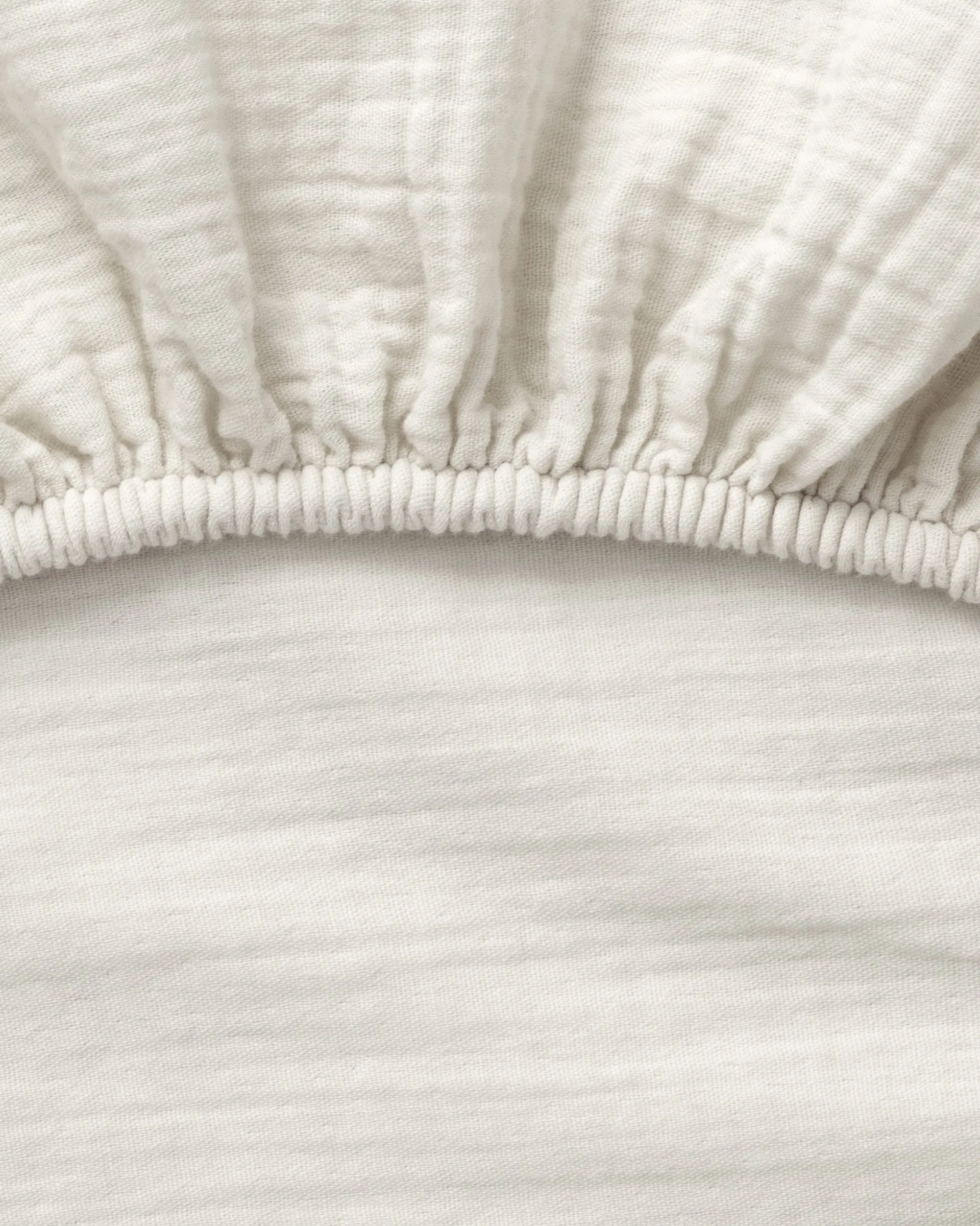 Eggshell Muslin fitted sheet, 60x120x20 cm Garbo&Friends