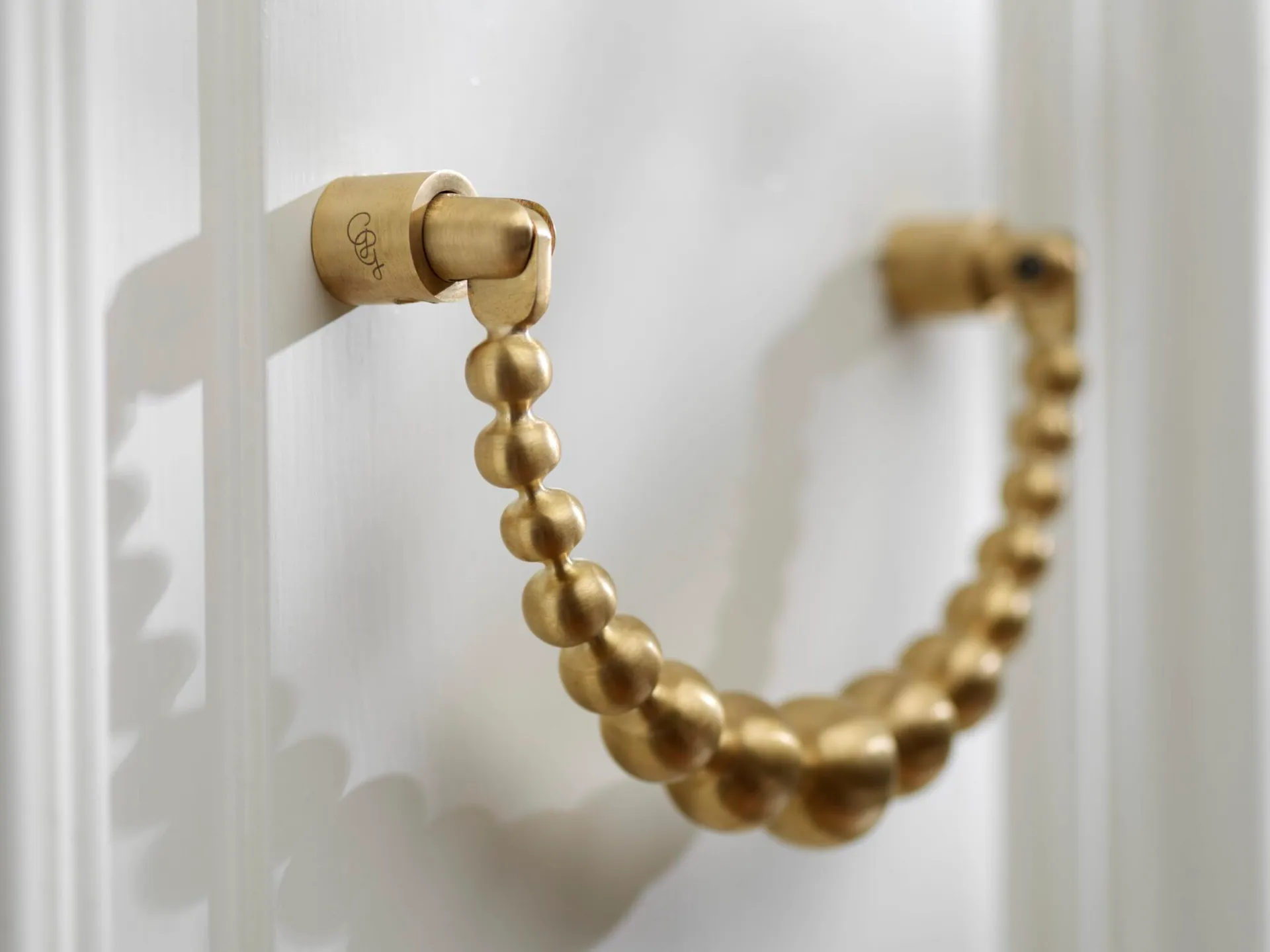 Garden Glory door knocker, Brushed brass Garden Glory