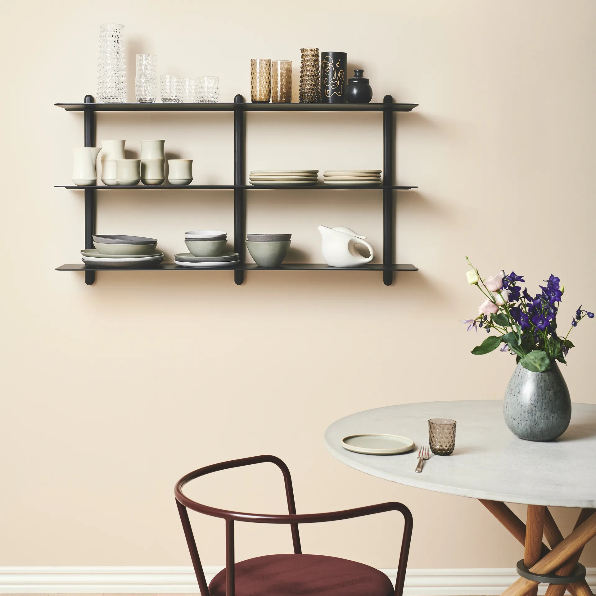 Nivo shelf D large, Dark-stained ash-black Gejst