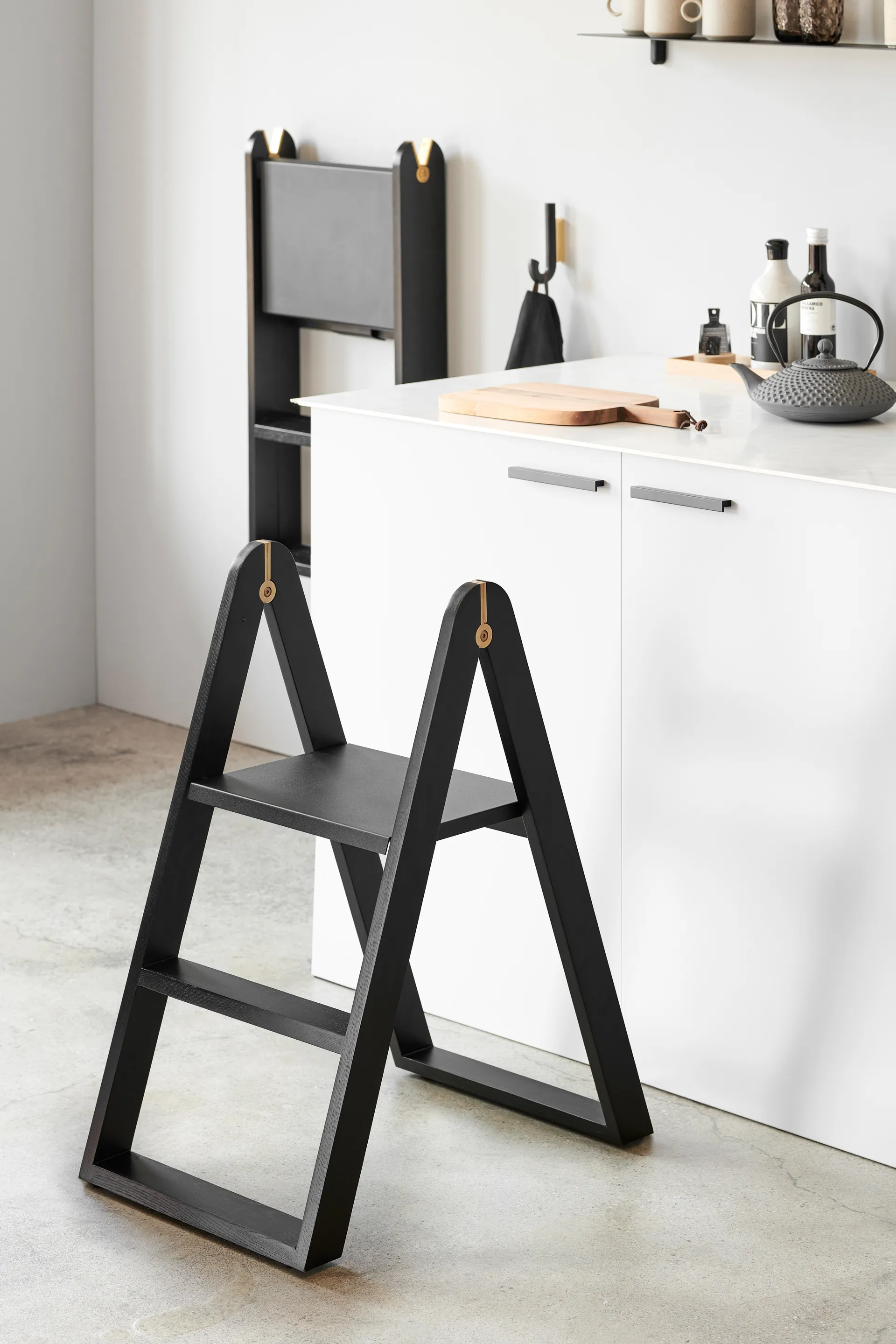 Reech step ladder, Black Gejst