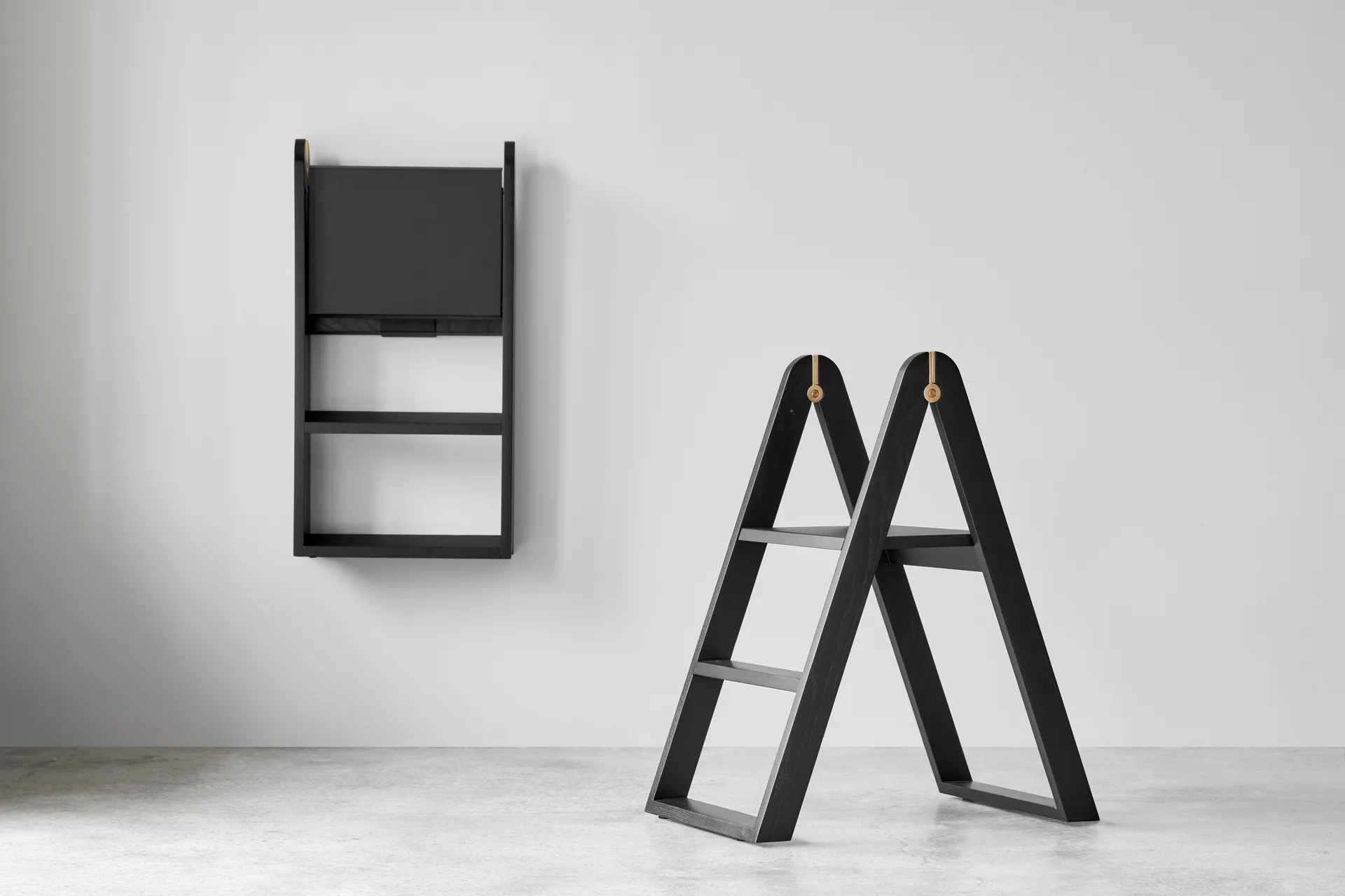 Reech step ladder, Black Gejst