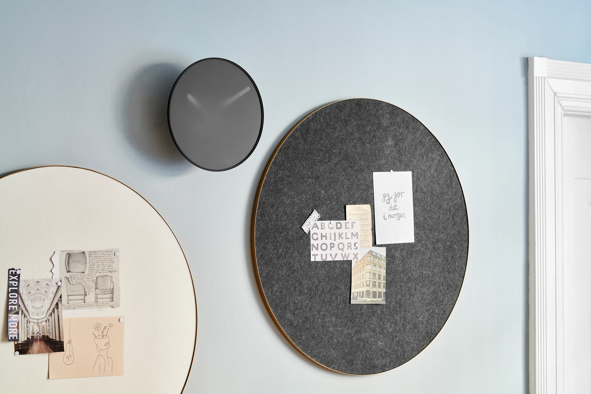 Retell pinboard Ø80 cm, Black-brass Gejst