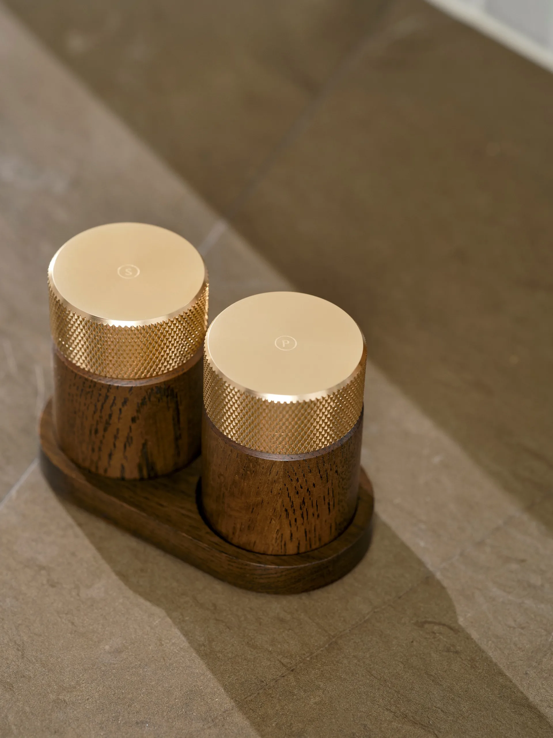 Sina salt and pepper mill 6 cm, Dark ash-brass Gejst