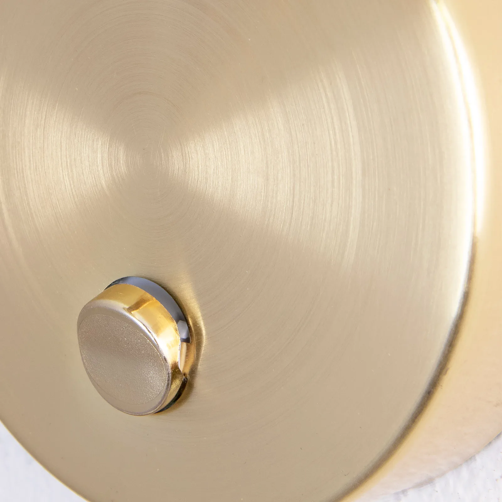 Clark 1 wall lamp, Black-brushed brass Globen Lighting
