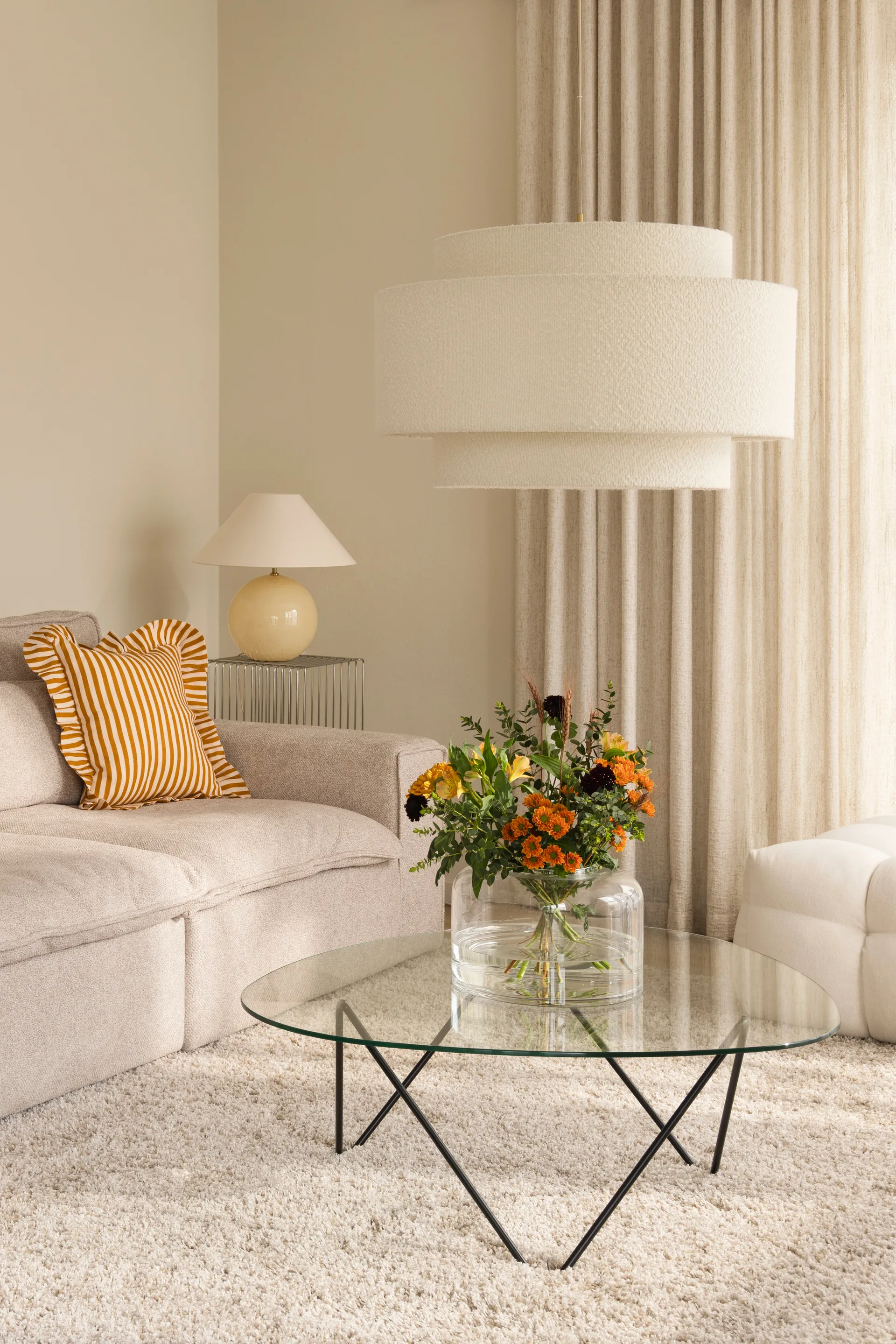 Iris 45 table lamp, White Globen Lighting