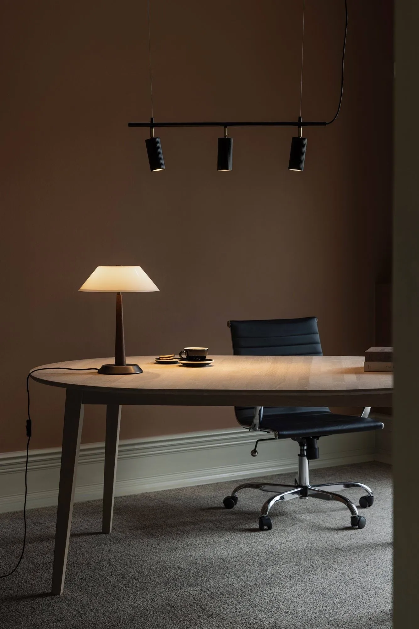 Ligna table lamp, Brown-stained, Ø29x39.2 cm Globen Lighting