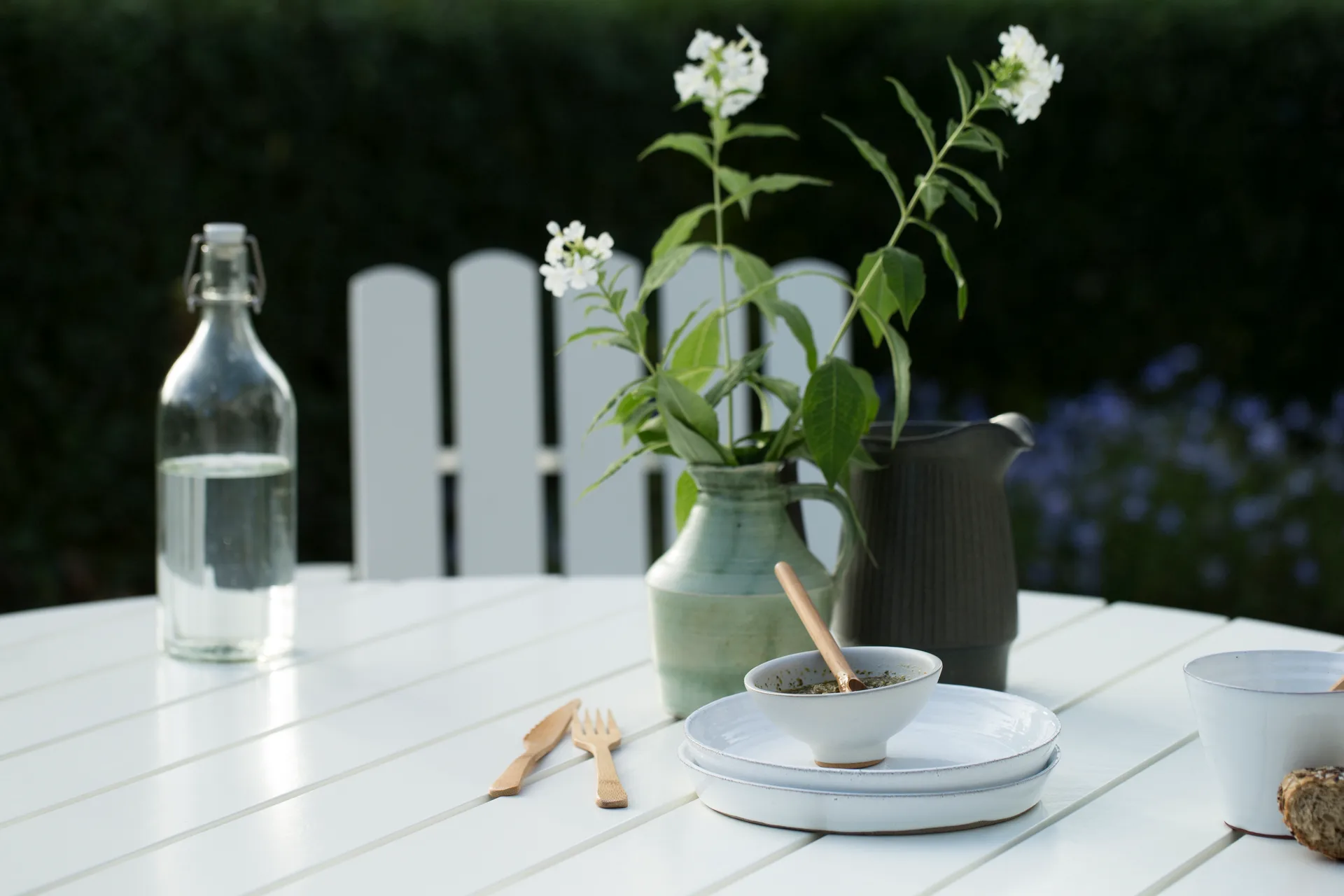 Grythyttan dining set white 9A Ø100cm + 4pcs A2,  Grythyttan Stålmöbler
