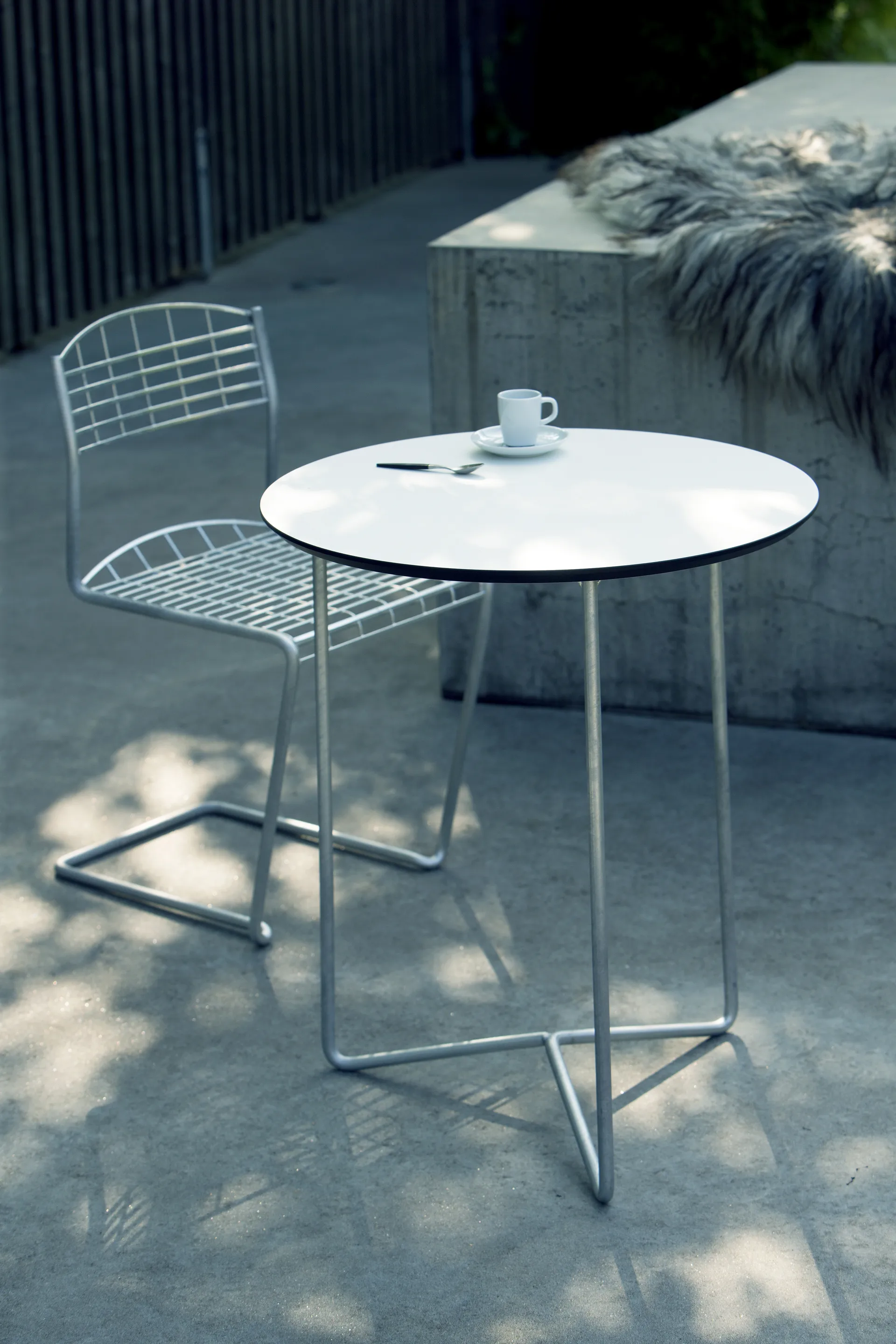 High Tech dining set - Ø60 cm,  Grythyttan Stålmöbler