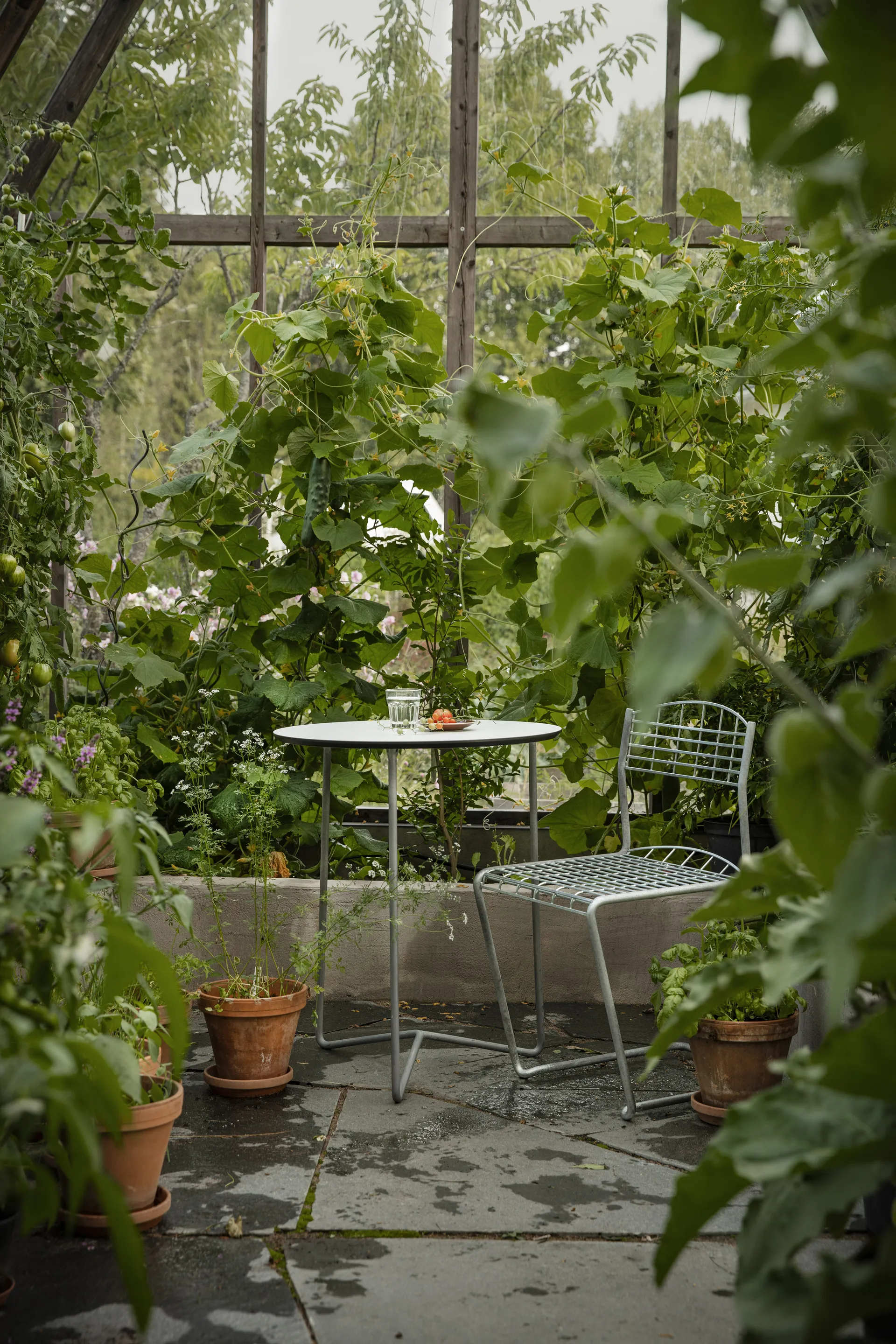 High Tech dining set - Ø60 cm,  Grythyttan Stålmöbler