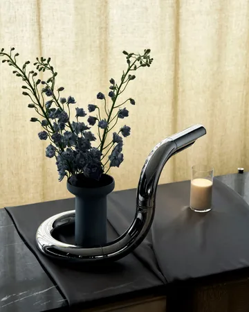 Aspide table lamp - Chrome - GUBI