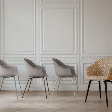 Bat Chair - New beige, matte lacquered oak legs - GUBI