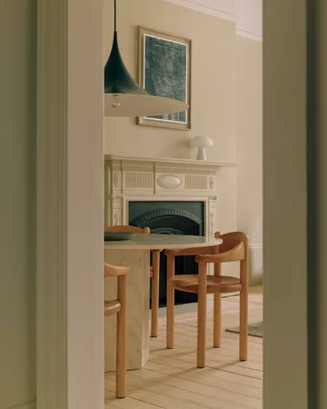 Daumiller chair with arms - Golden pine - GUBI