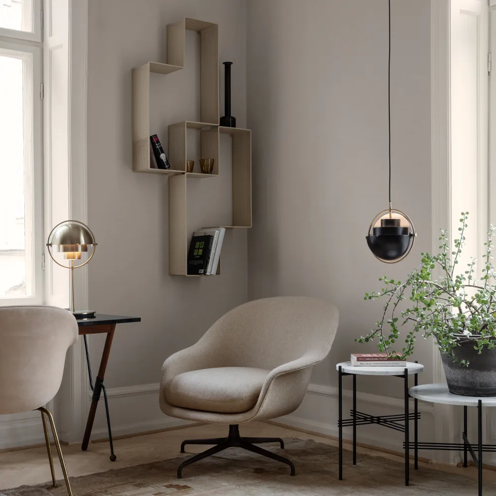 Dédal Shelf, Soft black GUBI
