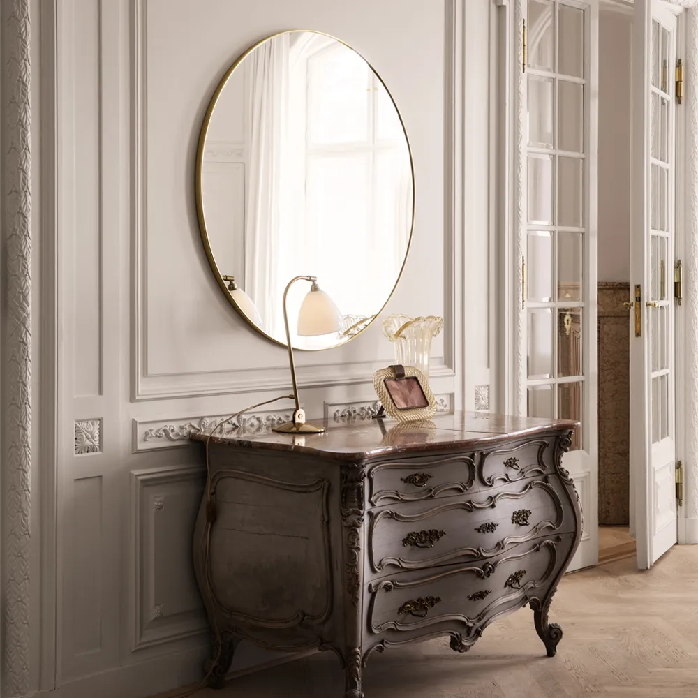 Gubi mirror, Polished brass GUBI