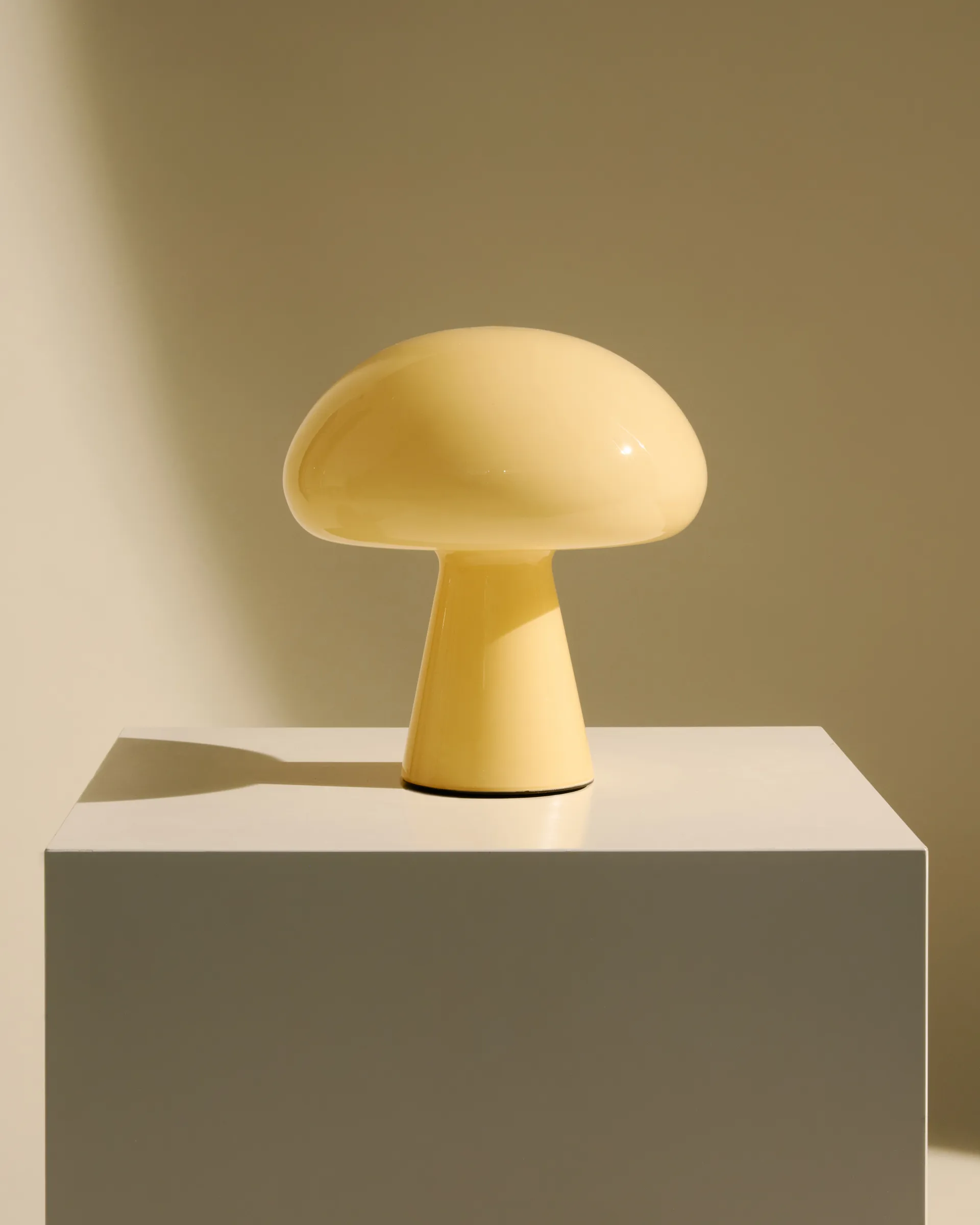 Obello table lamp, Mellow yellow GUBI