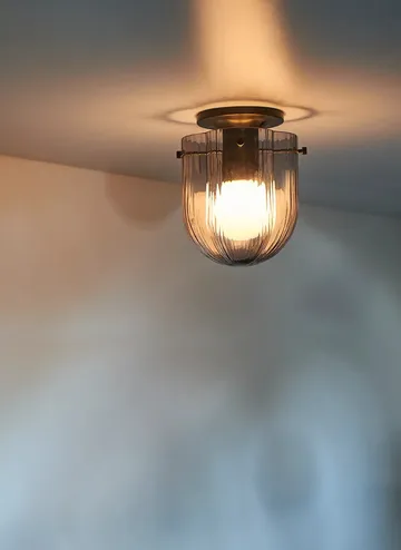 Seine ceiling lamp Ø17.2 cm - Brass-smoke - GUBI