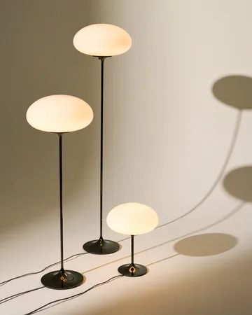 Stemlite floor lamp - Pebble grey-opalglas, 110 cm - GUBI