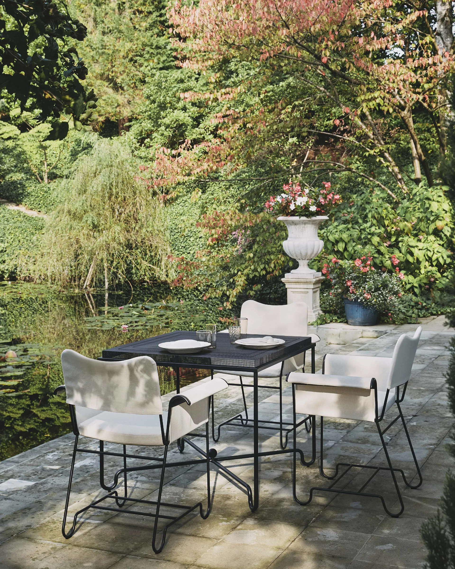 Tropique chair, Black-Leslie 06 GUBI