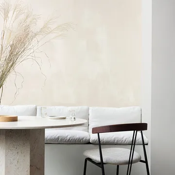 Violin dining chair - Karakorum 001 white-covered - GUBI