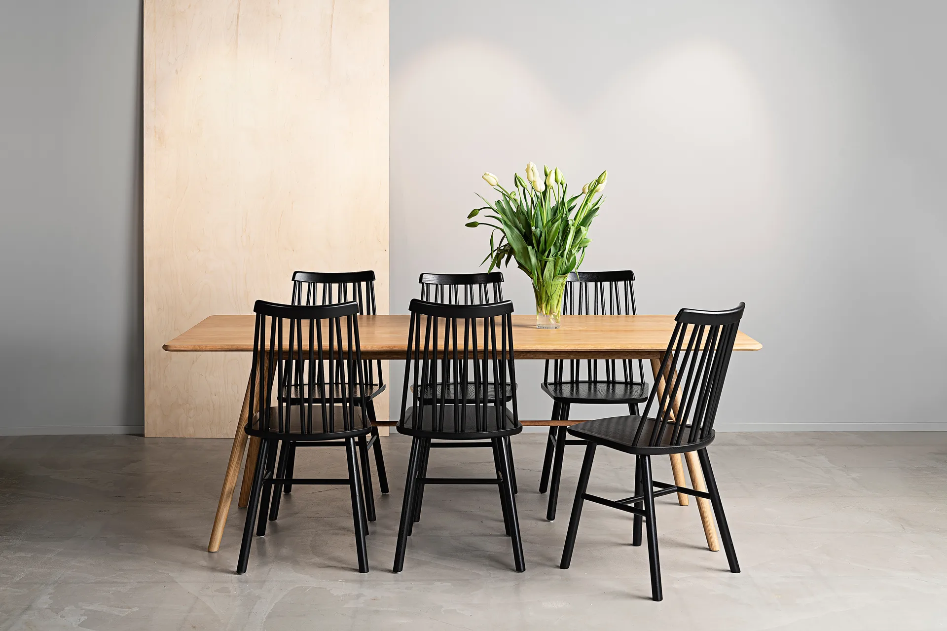 ZigZag chair, Stained black ash Hans K