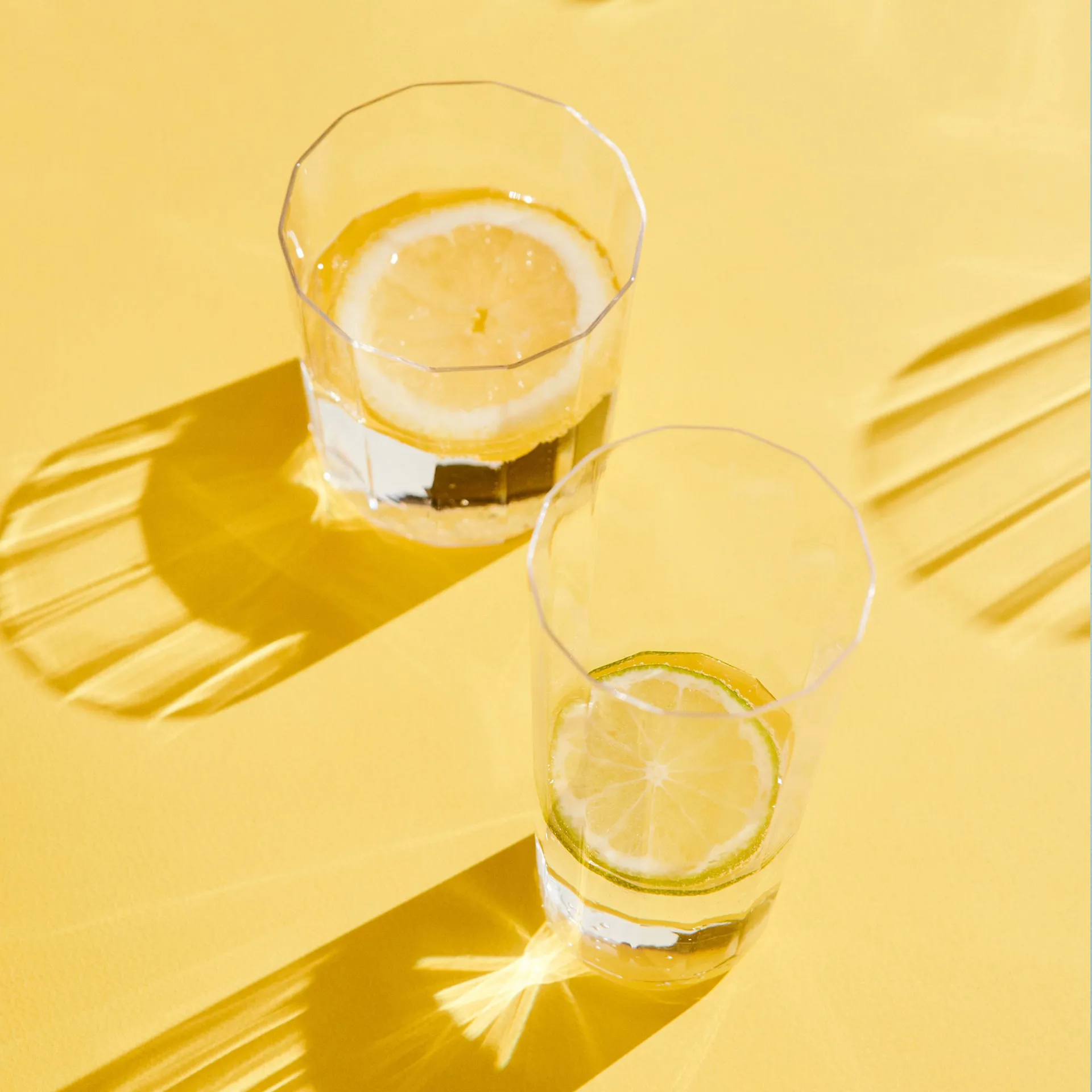 Angle drinking glass 4-pack, Wide 7,5 cm HAY