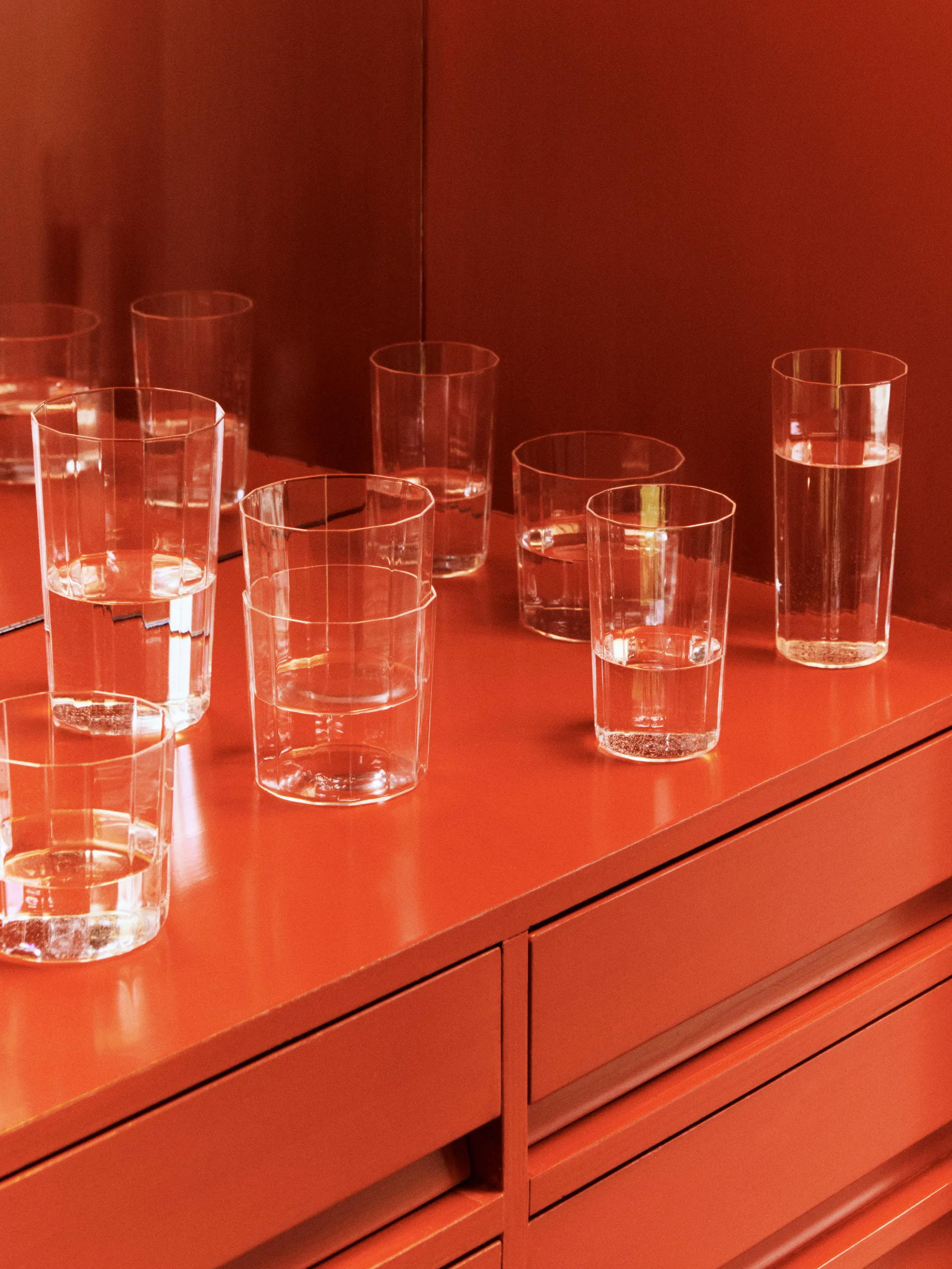 Angle drinking glass, Wide 7,5 cm HAY