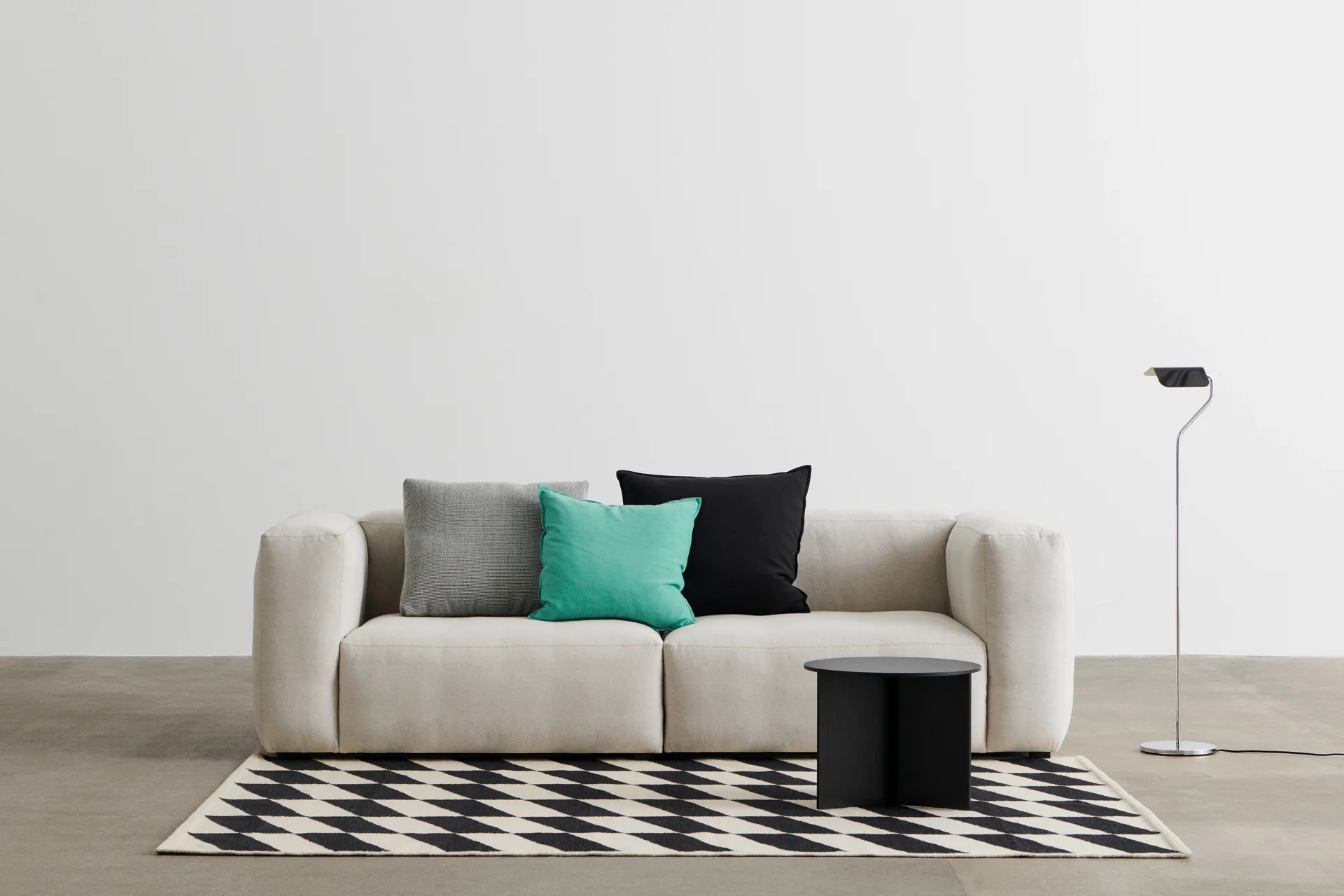Apex floor lamp, Iron black HAY