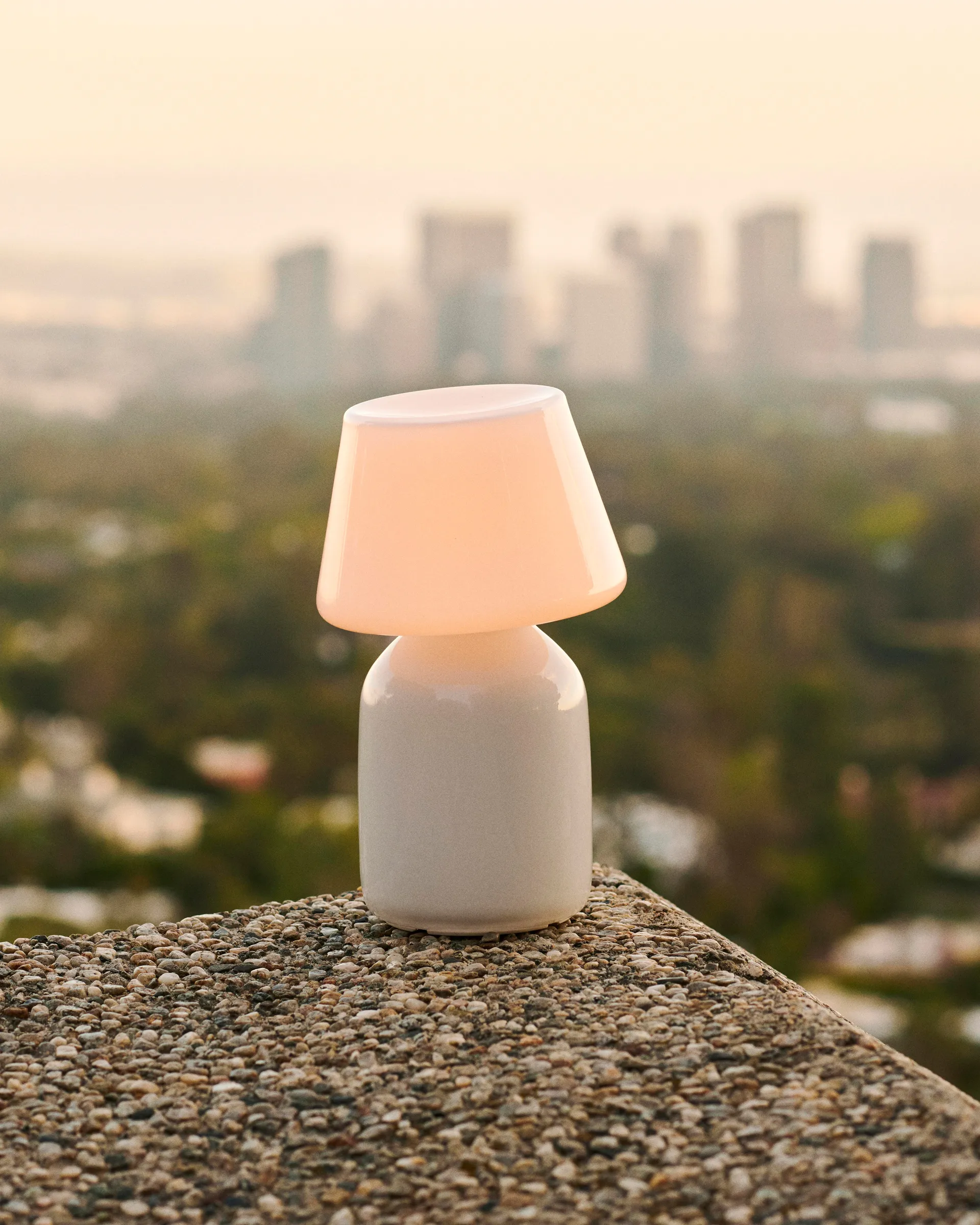 Apollo Portable table lamp, White HAY
