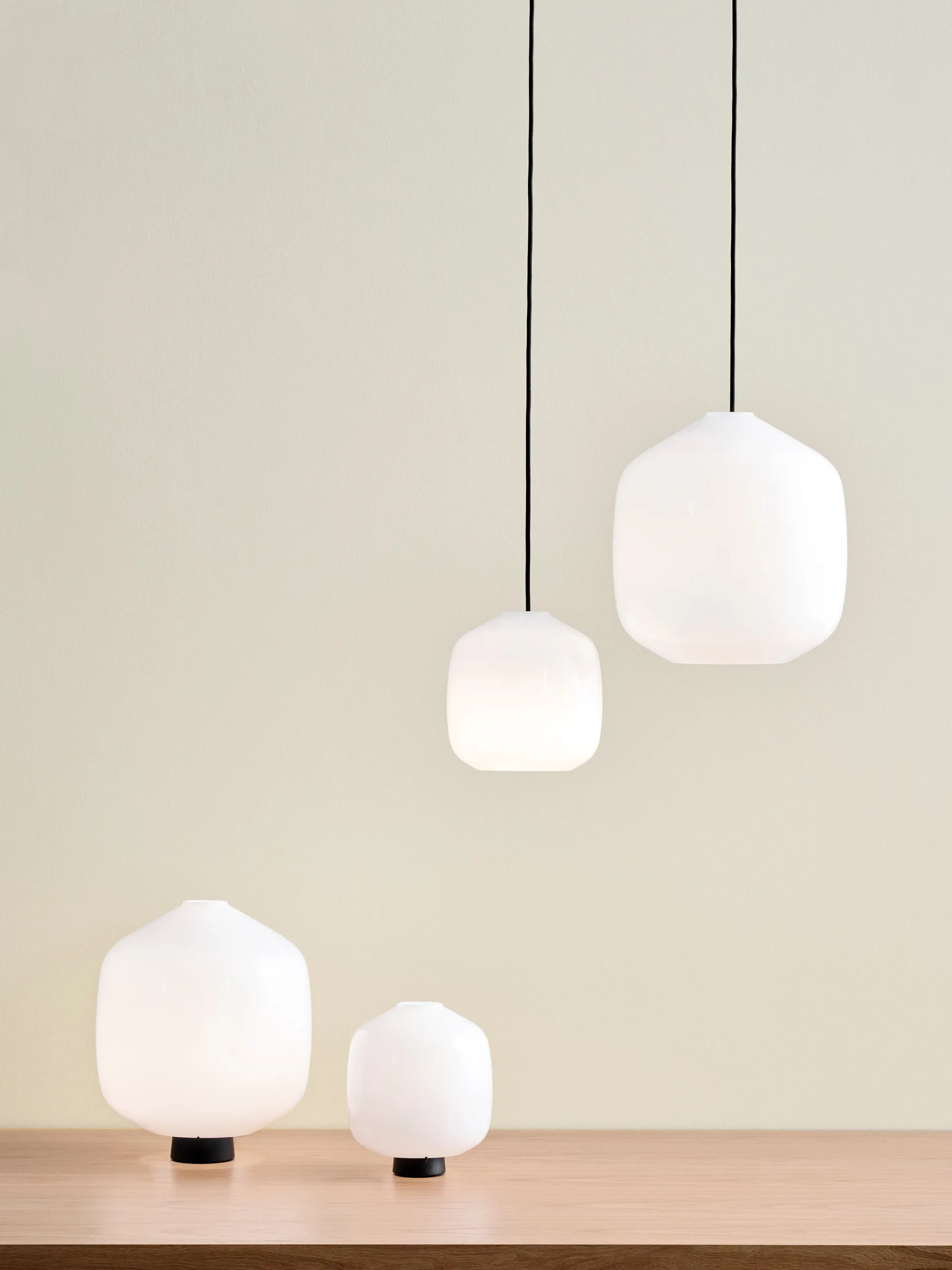 Buoy table lamp Ø30 cm, Opal glass-soft black HAY